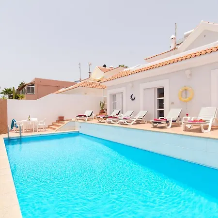 Villa Jasmin - *